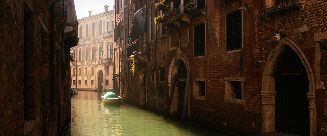 Glowing canal light